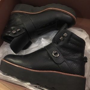 Coach boots